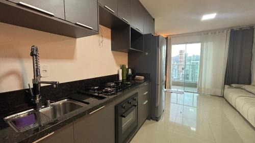 Tabuleiro dos Oliveiras Apartment | 18th Floor | BBQ, Ocean View & Pool