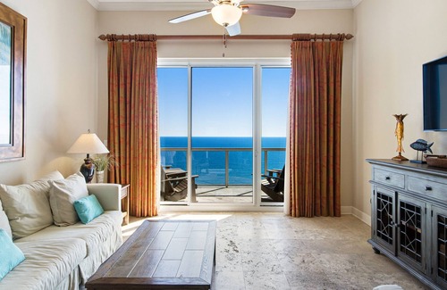 Navarre Beach Condo | 18th Floor Ocean View Condo with Private Washer/Dryer, Fast WiFi, and Central AC