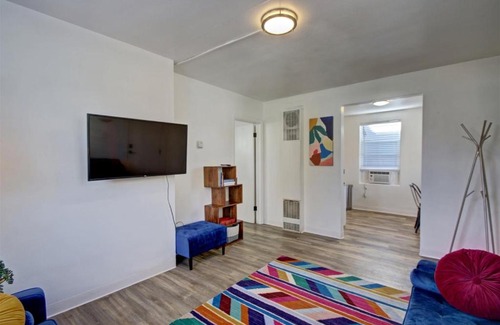 North End Apartment | 18th Street A