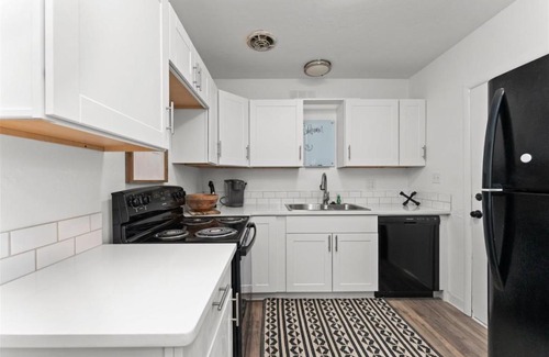 North End Apartment | 18th Street B