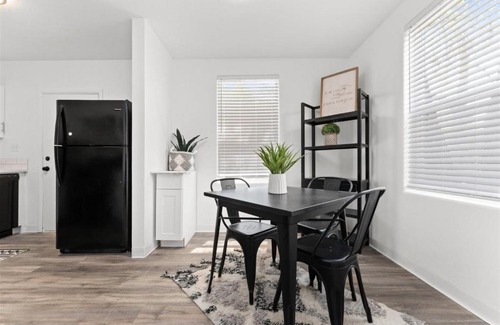 North End Apartment | 18th Street B