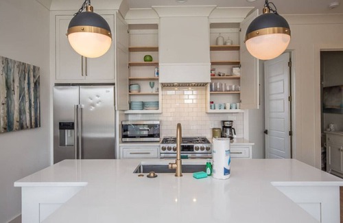 Rolling Mill Hill Apartment | 19 Bed Downtown Rooftop Gameroom Walk To Broadway