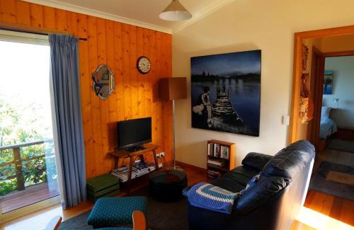 Blackmans Bay House | 19 Blue
