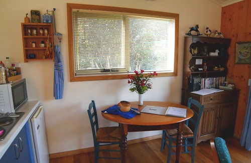 Blackmans Bay House | 19 Blue in Blackmans Bay A Touch of Country in the Suburbs!