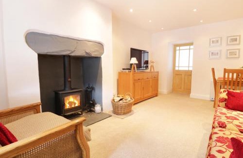 Tanygrisiau House | 19 Cwmorthin Road