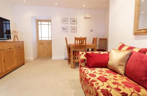Tanygrisiau House | 19 Cwmorthin Road