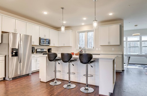 Fort Meade House | 19 Mi to Baltimore: Townhome in Maryland City
