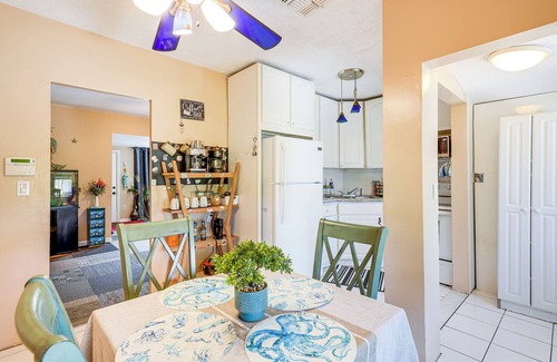 Haines City House | 19 Mi to Disney World: Bright Haines City Getaway!