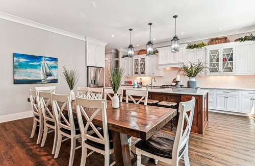 Folly Field House | 19 Sand Dollar, Luxury 2nd Row Home, Chefs Kitchen, Pool, Free Golf