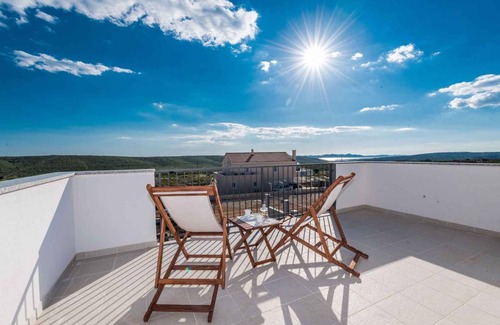 Debeljak Villa | 190 m² Villa ∙ 4 bedrooms ∙ 9 guests