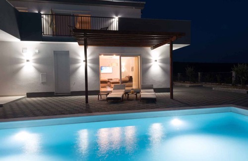 Debeljak Villa | 190 m² Villa ∙ 4 bedrooms ∙ 9 guests