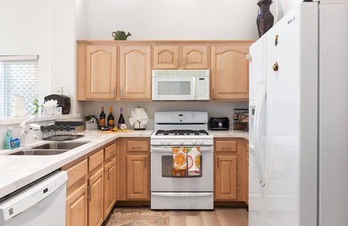 Las Vegas House | 1900 SqFt House 5beds/3bath W/Heated Pool/Spa/BBQ.