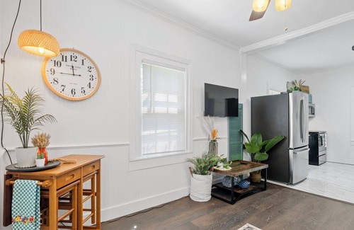 Wilmington Cottage | 1903 Twin Cottages close to everything Wilmington has to offer.