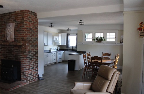 Weiser House | 1906 Craftsman home!