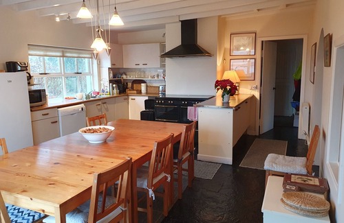 Rosduff House | 190m2 cottage, in the heart of Connemara, on the edge of a magnificent bay