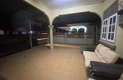 Taman Mergong Jaya Fasa 1 House | 192 homestay