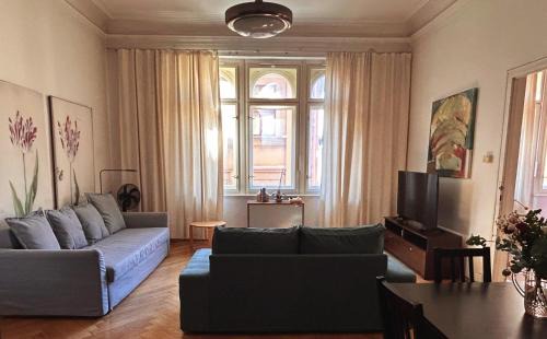 Nove Mesto Apartment | 1920s Charm apartment by Jerusalem Synagogue in Old Town Center