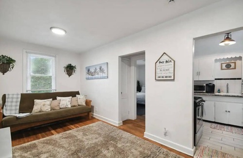Tampa Heights Apartment | 1920s Cottage Downtown, Ybor with Hot Tub!