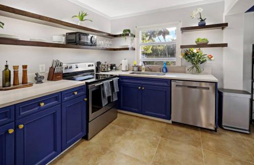 Vero Beach South House | 1920s Speakeasy, Horses Hot Tub 5mi to Beach