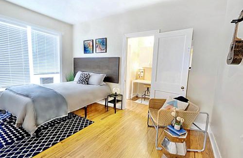 Lower Greenville Apartment | 1920s Urban Charm, Lower-Greenville Ave Area