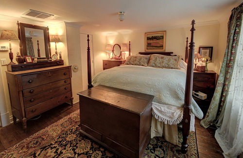 Roseland Other | 1924 Original 3+ BR Farmhouse overlooking Possum Trot Creek!