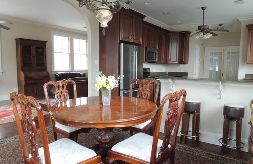 Algiers Point House | 1929 Beautifully Renovated Home 4 Blocks From Ferry to French Quarter