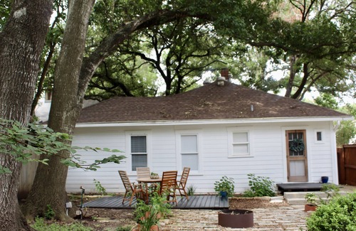 Uptown House | 1930's Casa Luna in the heart of Alamo Heights