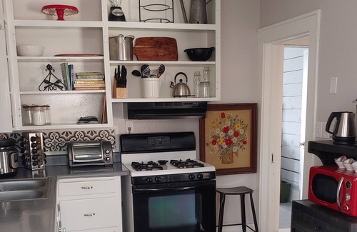 Iowa Park Cottage | 1930's Cottage Near Wichita Falls & Electra