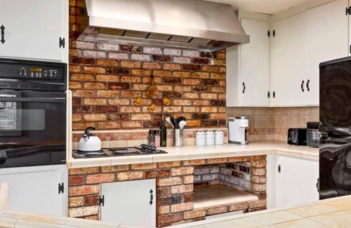 Capitola House | 1940's Capitola Village Rental - steps from beach