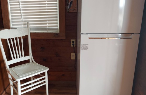 New Site Cottage | 1940's Farmhouse Cottage -Hot Tub! Wi-Fi! No Cleaning Fees!