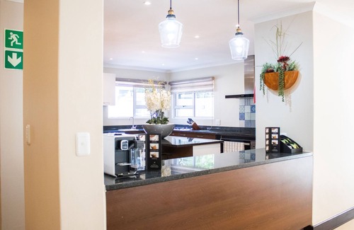 Greater Johannesburg Metropolitan Area House | 1945 On Kloof Guesthouse