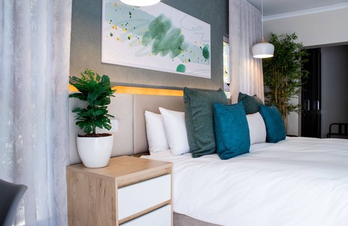 Greater Johannesburg Metropolitan Area House | 1945 On Kloof Guesthouse