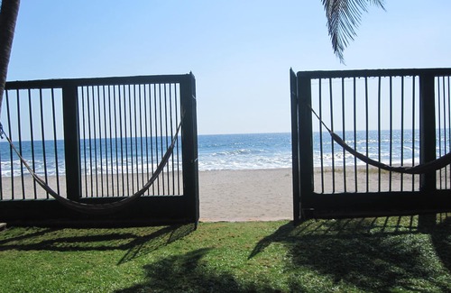 Playa San Diego House | 195 a night! Luxury home w/pool on OCEAN! AC, Wifi, Sat TV, 3 bedrooms/4 baths