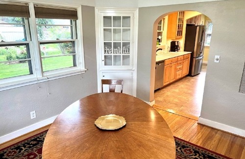 Meridian House | 1950's Brick House. Tons of character. Minutes from downtown Meridian.