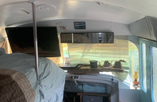 Leedey House | 1950's Bus Hunter's Getaway