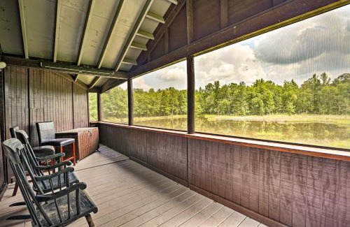 Talladega House | 1950s Serenity Pond Cabin with View Peace and Quiet!