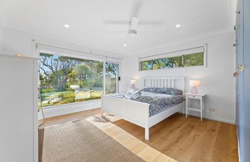 Mystery Bay House | 198 Mystery Bay Road, Mystery Bay