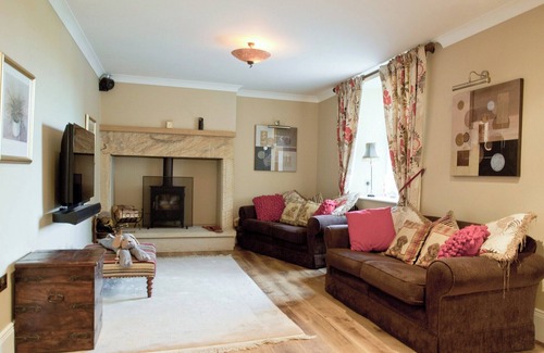 Stocksfield Cottage | 19th century farmhouse with games room, woodburning stove and lovely countryside views.