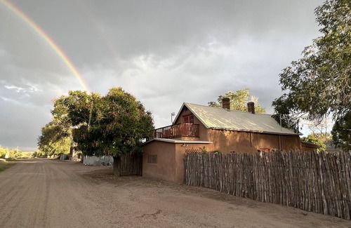 Cerrillos House | 19th Century casita & historical little town for the whole family! n-sleeps 6