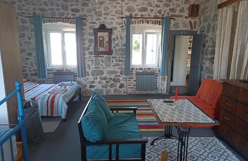 Bjelila House | 19th century stone house on the seashore