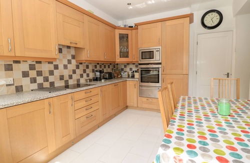 Morpeth Cottage | 1A CHANTRY PLACE, family friendly, with a garden in Morpeth
