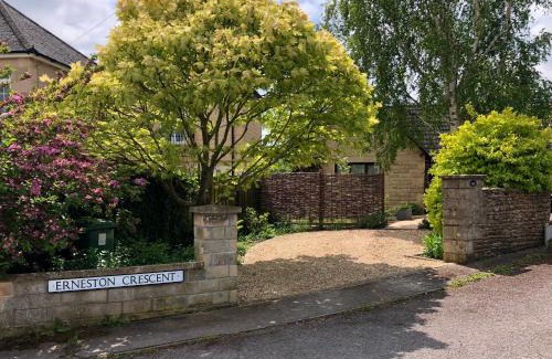 Corsham House | 1A Erneston Crescent