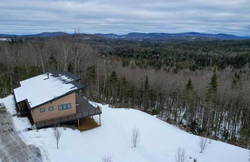 Bethlehem House | 1A Maple Lodge Stunning luxury Scandinavian style home with great views