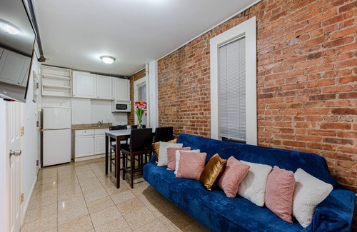 East Harlem Apartment | (1A) Two Bedroom Apt. in NY Just Off Park Ave.