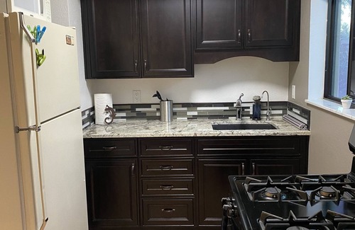 Tucson Cottage | 1b/1b Guest House Purple Mattress - Dogs/Horses welcomed