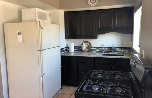 Tucson Cottage | 1b/1b Guest House Purple Mattress - Dogs/Horses welcomed