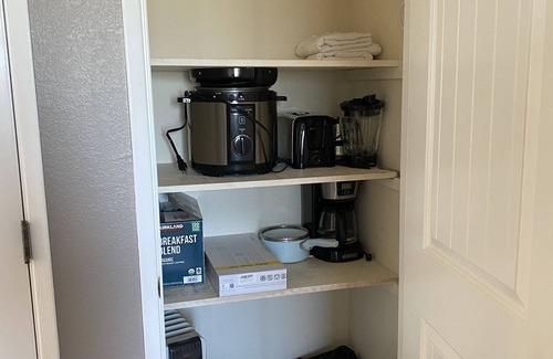 Tucson Cottage | 1b/1b Guest House Purple Mattress - Dogs/Horses welcomed