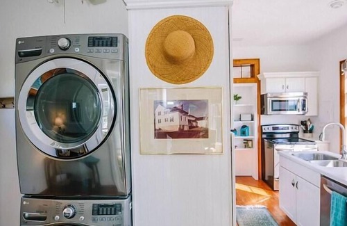 Newbern Cabin | 1B/S2 Cottage/Dublin/Ideal for Nurses/Contractors