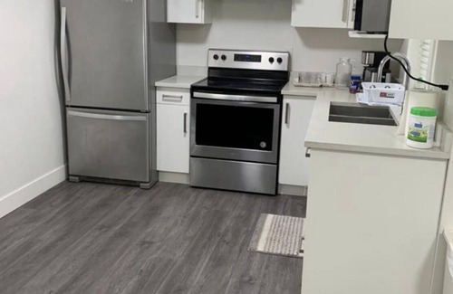 South Clearbrook House | 1bd, 1bth, kitchen, living room, AC, an entire suite, separate entrance