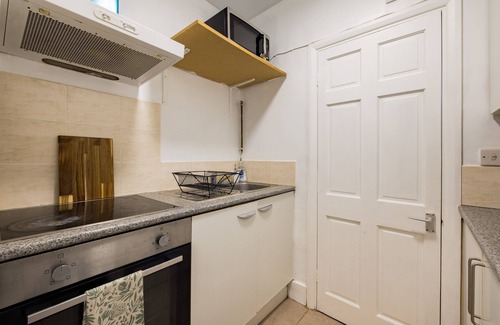 Grove Green Apartment | 1BD Apartment near Olympic Park, East London - Baby & Pet-Friendly